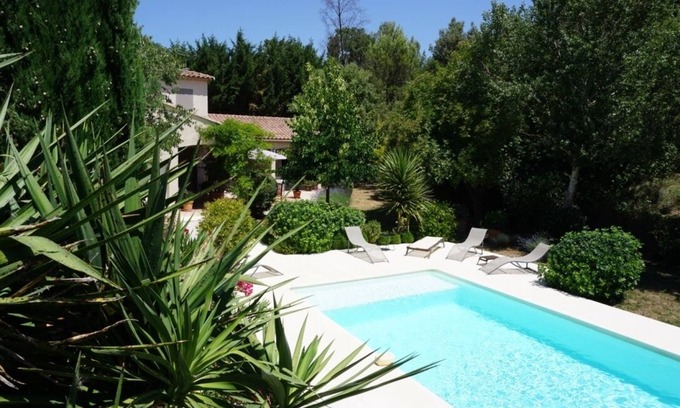 Saint-Savournin Villa | Villa DE Charme Dans UN Ecrin DE Verdure