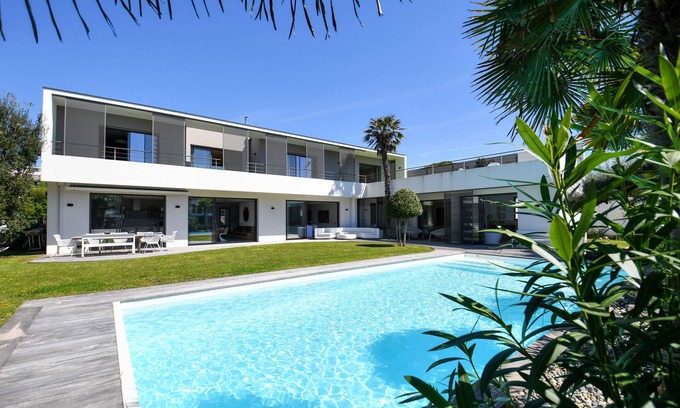 Royan Villa | Villa DE Luxe, Piscine, Plage A Pied, Boulodrome, Pontaillac