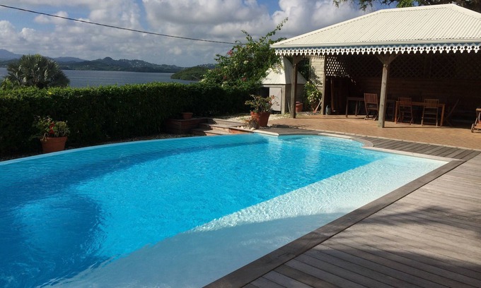 Le Robert House | Villa De Rêve "Blue Dauphin" with Belle Vue On Sea And Ilets Du Robert