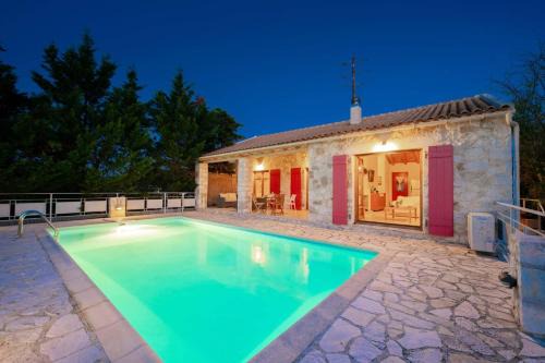 Antipata Villa | Villa Delfini by Villa Plus