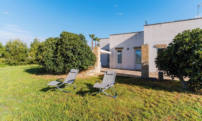 Parabita Villa | Villa 'Dimora Balu' with Sea View, Wi-Fi and Air Conditioning