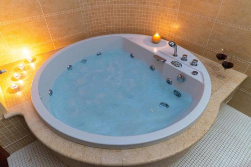 Lapedona House | Villa Dolce Vita - Vista Colline, Jacuzzi, 3Suites & 5min dal mare