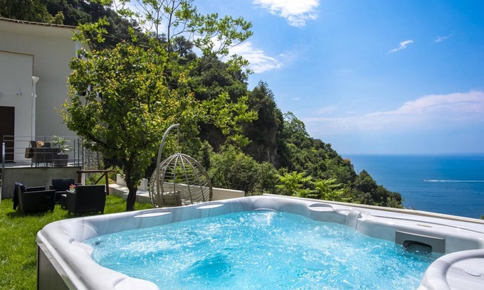 Pogerola Villa | Villa Donna Rachele - Sea View Jacuzzi and Free Parking
