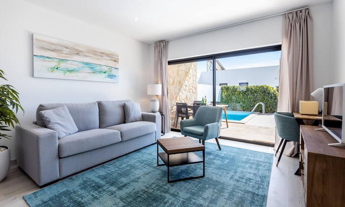 Sagres House | Villa Drop In with private pool and garden in Sagres