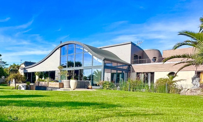 Santec Villa | VILLA DU SIECK 5* 14 p PISCINE int chau/securise Vue MER PLAGE SURF GR34 🏄‍♂️🏖