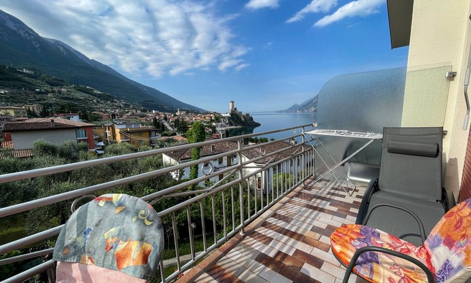 Malcesine Apartment | Villa Eden - apartment with lake view terrace