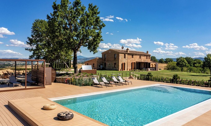 Buonconvento Villa | Villa Eden by Miani Group