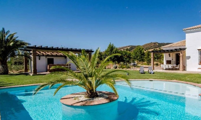 Ronda Villa | Villa 'El Arroyo Ronda' with Mountain View, Wi-Fi and Air Conditioning