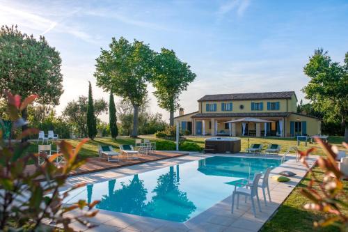 San Costanzo Villa | Villa Elettra 12&2 by Marche Holiday Villas