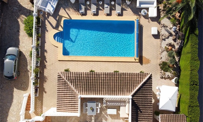 Pinar del Advocat Villa | Villa Eliana Artistic escape with family pool