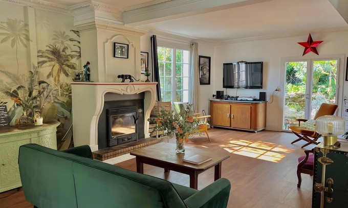 La Faute-sur-Mer Villa | Villa Esterel, for 14 people, located 200 m from the beach