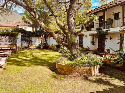 Old Town Villa | Villa exclusiva con jardín a 80m del centro