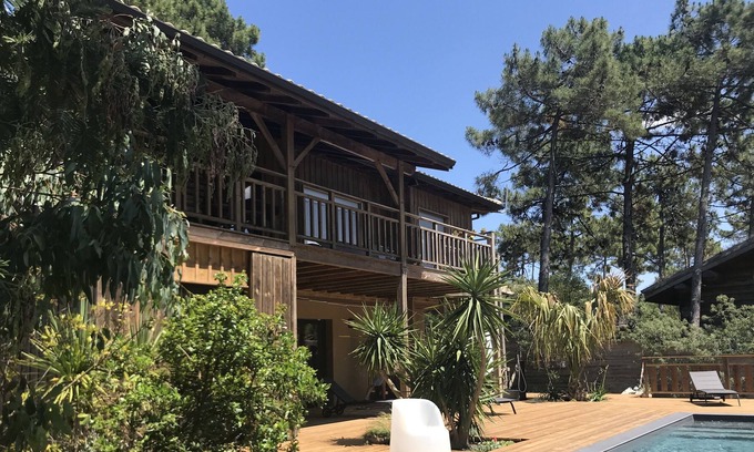 Carcans Plage House | Villa **** facing south, forest view, heated swimming pool 400 m from the beach.