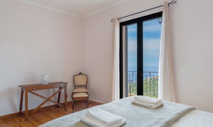 Santa Cruz Apartment | Villa Flor in Santa Cruz