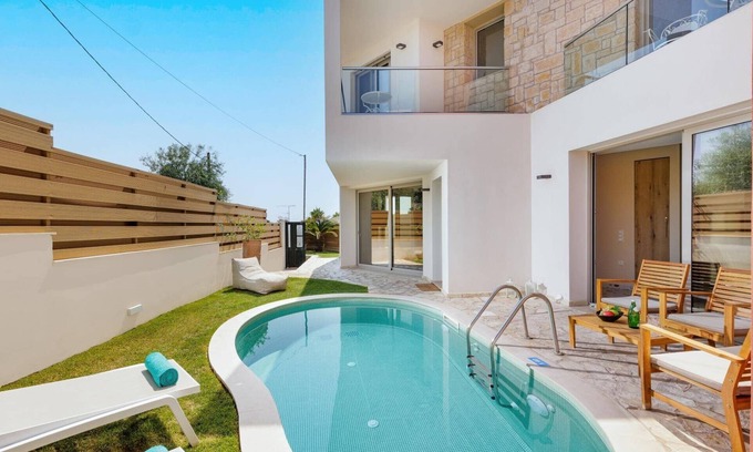 Gouvia Villa | Villa Fos Gouvia by Villa Plus