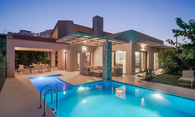 Kefalas Villa | Villa Fos | Private pool, elegance & seaview!