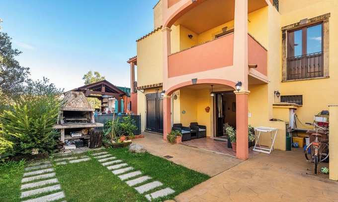 Castiadas House | Villa Gialla Castiadas with Mountain View, Terrace & A/C
