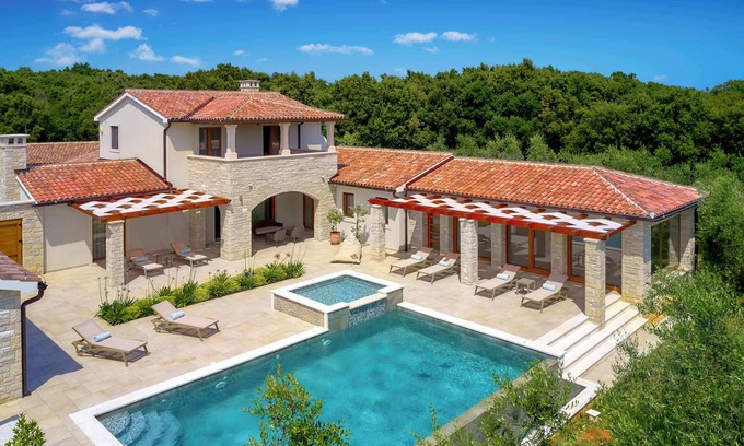 Valtura Villa | Villa Ginetto - 8 Persons, 4 Bedrooms, Private Pool, BBQ