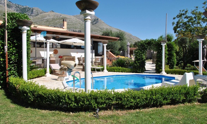 Trivio Villa | Villa Giselda Superior with private pool