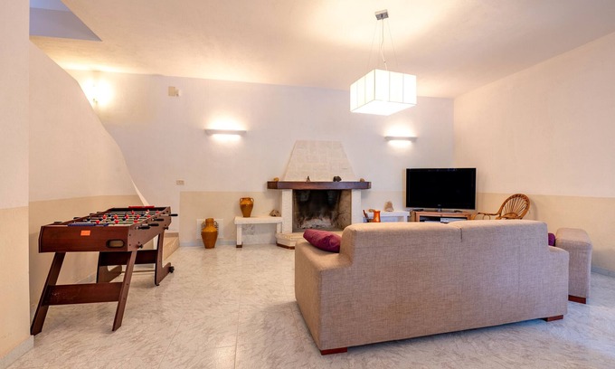 Martina Franca Villa | "Villa Giulia" with Garden, Terraces & Wi-Fi