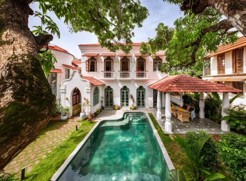 Vagator Villa | Villa Giulietta - 4BHK Villa in Assagao with Big Pvt Pool, Balcony, Dedicated Caretaker, Near Famous Cafes