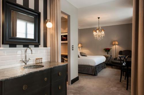 Porte-Dauphine Hotel | Villa Glamour