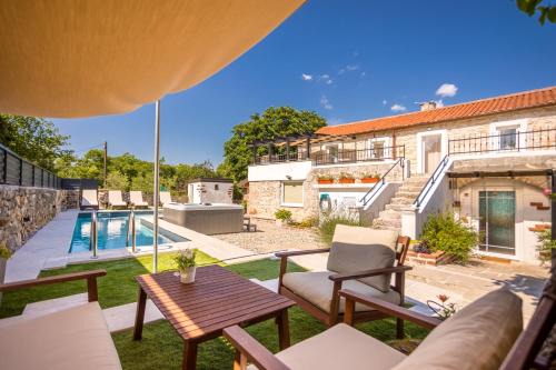 Gabonjin Villa | Villa Hrustika - heated pool, jacuzzi & sauna
