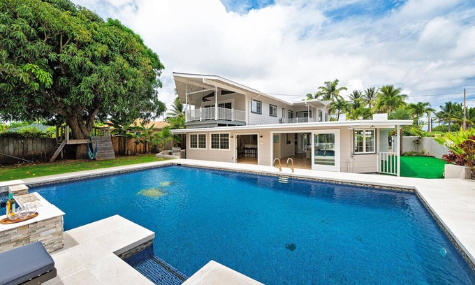 Lanikai House | Villa Hui Hou: Luxe O'ahu Villa Private Oasis! Gourmet Kitchen & Media Room