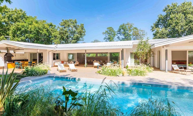 Capbreton House | Villa in a forested area of Capbreton, 7 minutes from the Hossegor golf course