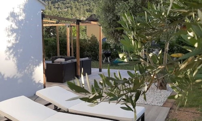 La Farlede House | Villa in a quiet hamlet 20 minutes from the beach