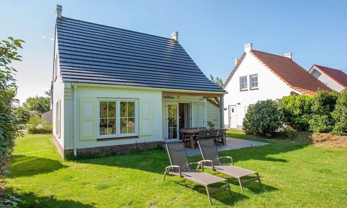 Cadzand-Bad Villa | Villa in Cadzand-Bad near North Sea Beach