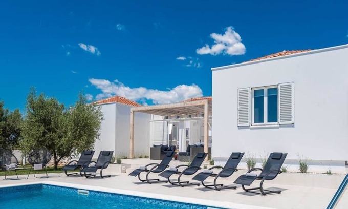 Sukosan Villa | Villa in Debeljak with Pool near the Sea