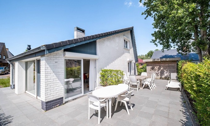 Koksijde-Bad Villa | Villa in Koksijde with Sunny Terrace