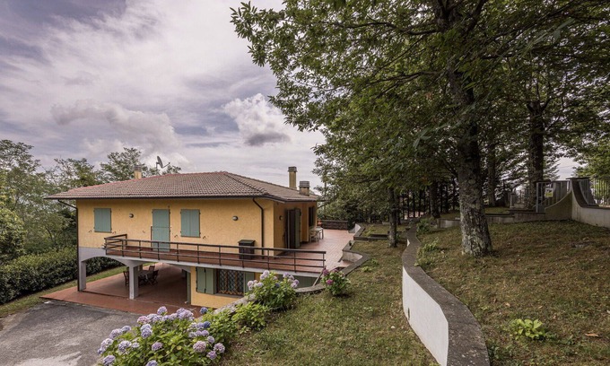 Macchino Villa | Villa in Marliana with 3 bedrooms sleeps 6