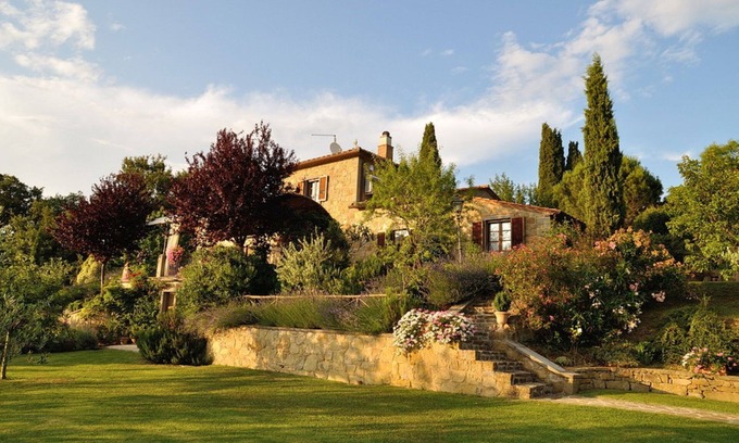 Cortona Villa | Villa in Montanare with 6 bedrooms sleeps 12