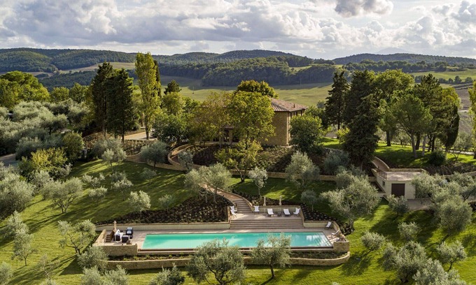 Montepulciano Villa | Villa in Totona with 6 bedrooms sleeps 12