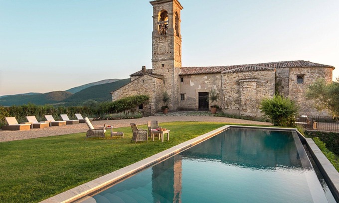 Antognola Villa | Villa in San Giovanni Del Pantano with 10 bedrooms sleeps 20