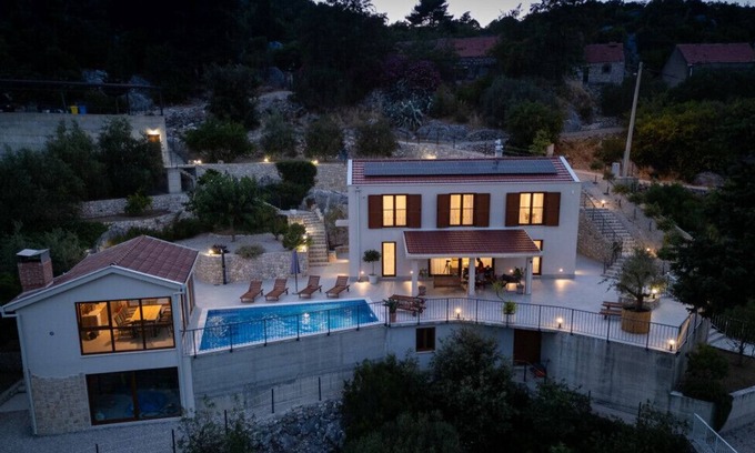 Ploce Villa | Villa Ivka by Villas Guide