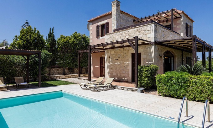 Adelianos Kampos Villa | Villa Kali,private pool,near the beach & amenities