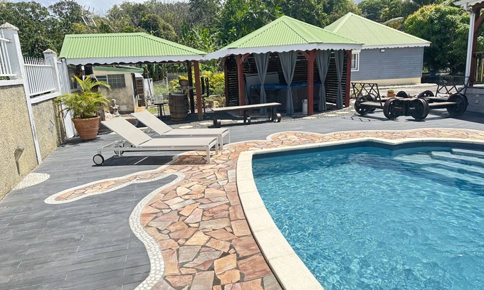 Sainte-Rose Villa | villa karouanne piscine et spa - Near Dehaies