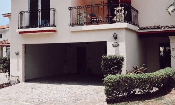 La Puntilla House | “Villa las Cuatas”, beachfront vacations.