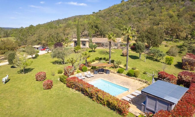 Plan-de-la-Tour Villa | VILLA LA BERGERIE AVEC PISCINE