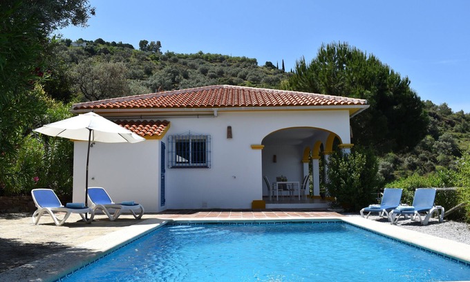 Sayalonga Cottage | Villa La Frasca with private pool for 4 people and beautiful sea views