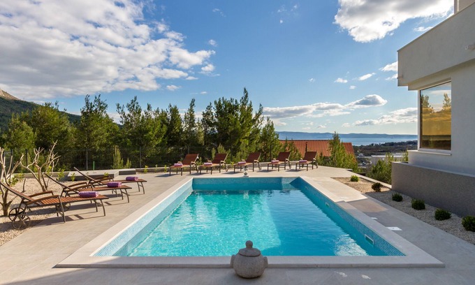 Split Villa | Villa Laetitia only 15 min drive from historical center