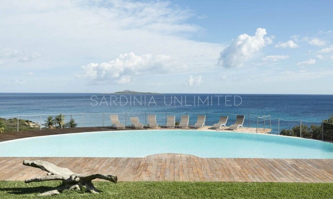 Portisco Villa | Villa Lavish Art- SARDINIA UNLIMITED