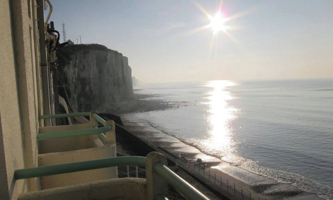 Le Treport Apartment | Villa "Le Courlis "panoramic sea view direct beach access