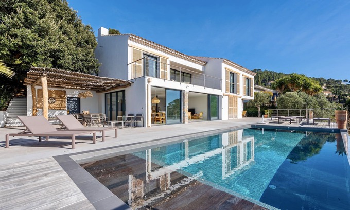 Carqueiranne Villa | Villa Lemonlili vue mer Piscine Chauffée à Débordement