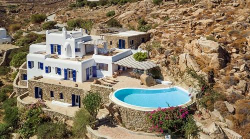 Paraga Villa | Villa Leo - Sea View Elegance and Infinity Pool