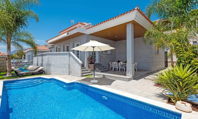 Santiago del Teide Villa | Villa Leonardo Dos by Villa Plus