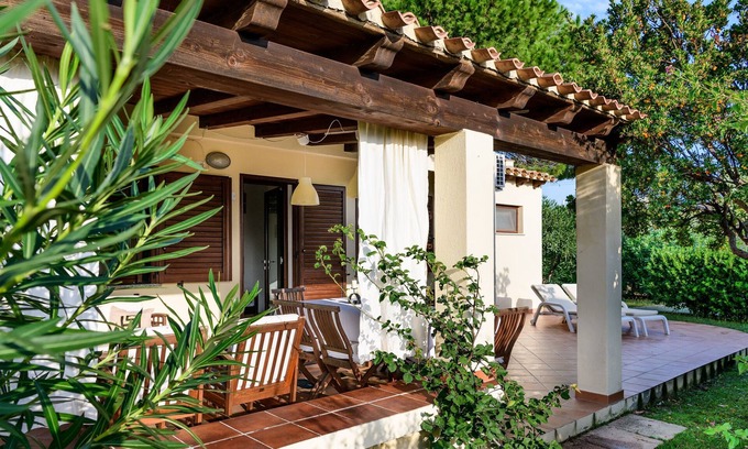 Costa Rei Villa | Villa 'Leonilde' with Private Terrace, Wi-Fi and Air Conditioning